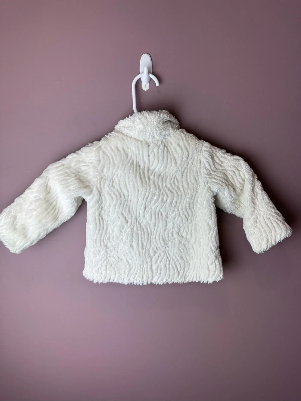 Patagonia Kids White Faux-Fur Jacket 12M